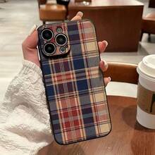 A Mobile Phone Case With A Plaid Design, Showcasing A Traditional Tartan Pattern In Warm Hues, Compatible With For Iphone Models 17, 16, 15, 14, 13, 12, And 11 Pro, Made From Sturdy Material, It Offers Shock-Resistant Protection, This Makes For An Excellent Present For Family, Friends, Kids, Birthdays, The Spring Festival, Holidays, And For Partners On Valentine'S Day - màu đen - Xem 7