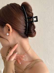 1 pieza/4 piezas Pinzas de plástico ligero de gran tamaño y forma curva para el cabello, accesorios para peinados, pinzas de cabello con forma de diente de tiburón de unicolor retro 3D, pinzas de mandíbula para el cabello, adecuadas para uso diario, lavado, combinación de atuendos, regalo para amigos - Multicolor - Ver 7