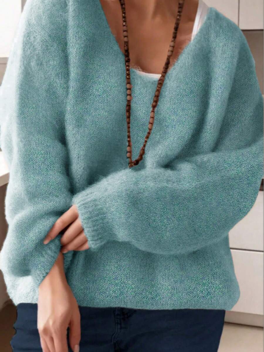 Áo len nữ cổ chữ V chất liệu mohair - Áo chui đầu tay dài dáng suông, thích hợp cho kỳ nghỉ thu và các buổi tiệc | Thiết kế nhẹ nhàng, sang trọng kiểu cổ điển - Màu xanh lá cây đậm - Xem 1