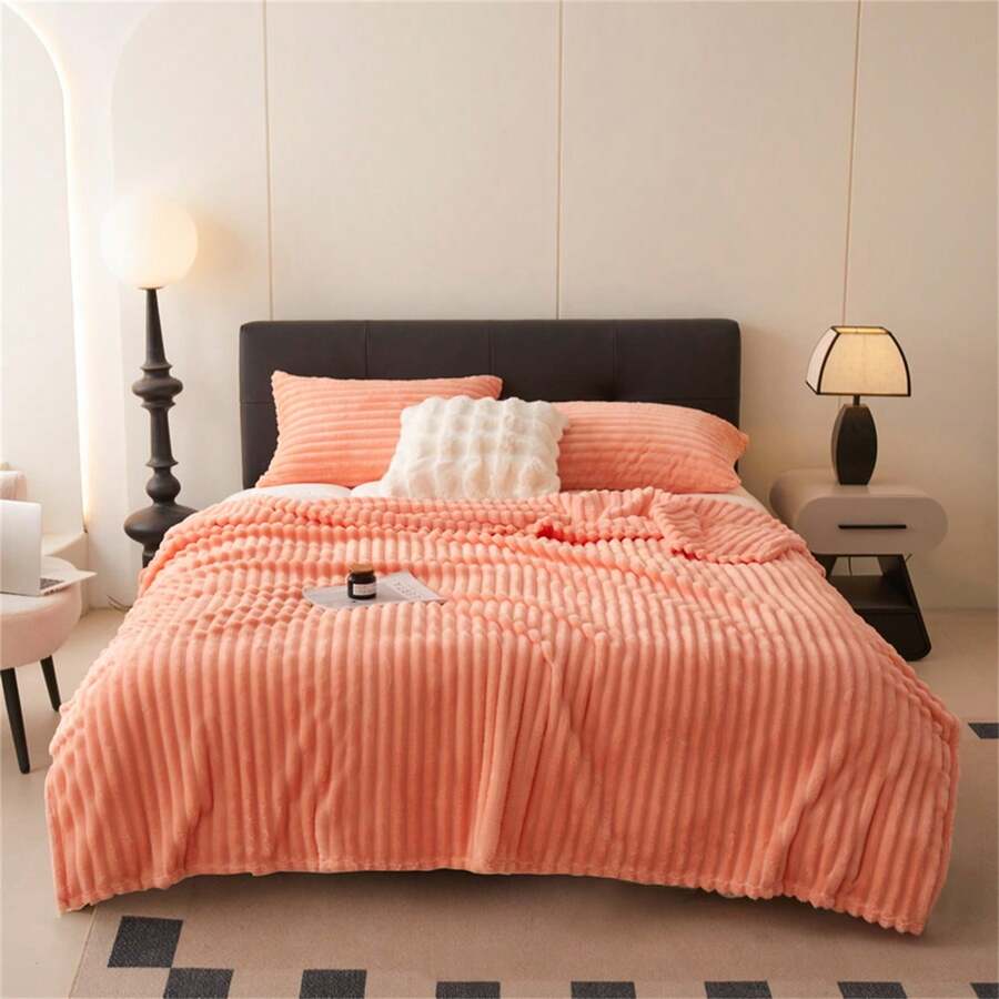 1pc Fluffy Soft Blanket, Fleece Throw Blanket For Bed, Sofa, Office Nap, Halloween Decor, Skin-Friendly