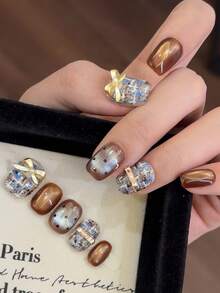 10片棕色和蓝色格子、蝴蝶结、波点、玻璃珠猫眼图案的按压式短假指甲，可爱温柔，方形和圆形可卸式假指甲，适合女性和女孩作为礼物，带收纳盒，秋冬季