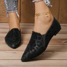 Women's Flat Pointed Toe Slip-On Leopard Print Casual Flat Loafers - Black - View 3