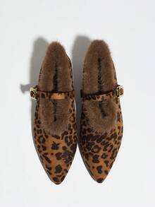 أحذية ماري جين نسائية ذات كعب متوسط مريحة للخارج، دافئة، مطبوعة بنمط نمر، ذات رأس مدبب وحزام إبزيم، كعب سميك، طراز جديد للشتاء