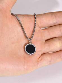 1 pieza Collar con colgante geométrico de disco negro redondo de acero inoxidable, adecuado para uso diario de hombres y mujeres