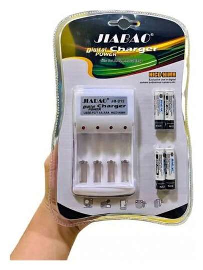 Cargador de Pilas AA/AAA Recargables Incluye 4 Pilas