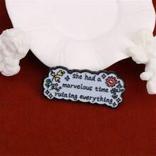 Quirky She Had A Marvelous Time Enamel Pin Humorous Cloud Shaped Brooch With Witty Quote Fun Filled Lapel Pin Playful Design Sassy Message - 彩色 - 查看 2