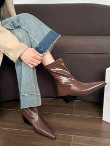 Botas de tobillo de invierno para mujer, botas negras, botas marrones, botas de tobillo con tacón grueso y punta afilada, botas elegantes para mujer, botas elegantes de estilo británico, botas de slip-on para el uso diario - Marrón - Ver 2