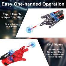 1/2 套全新腕式射击玩具套装，可DIY扮演喜爱的射击游戏英雄，柔软的子弹头可吸附在门/书/瓷砖等光滑表面，射击范围约5米，适合儿童、青少年和成人的互动玩具