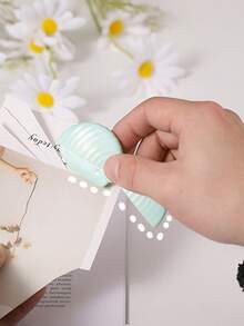 Mini Record Cutter, Mini Unboxing Knife | Manual Retraction | Ceramic Unboxing Knife, Box Opener, Its Unique Finger Guard Blade Design Effectively Prevents Injury; Ensures User And Item Safety Remains In Packaging. The Lightweight, Multipurpose Mini Knife Is Ideal For Carrying Around, And Also Meets Household Needs.