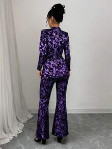 Traje de Vestir Mujer con Estampado Floral, Chaqueta y Pantalones Campana, Moda Elegante para Oficina y Eventos - Morado - Ver 2