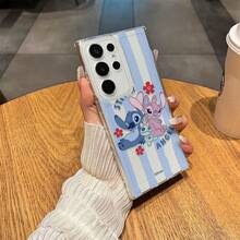Miniso Clear Phone Case With Disney's Lilo & Stitch Print. Features Stitch, Angel, And A Small Alien, Set Against A Light Blue And White Striped Background With Red Flowers , For Samsung Galaxy S25 Ultra/S25 Plus/S25/ Galaxy S24 Ultra/S24 Plus/S24/S24 FE/S23 Ultra/S23 FE/S22Ultra/S22 Plus/S22/S21 Ultra/S21 Plus/S21/S21 FE/A10/A10S/A12/A13/A14/A15/A16/A20/A30/M10S/A20S/A22/A23/A24/A25/A33/A34/A35/A52/A53/A550/A30S/A50S/A54/A72/A73/Galaxy Note20Ultra/Galaxy Note20/Galaxy Note10Pro/Galaxy Note10Plus,Galaxy S25 Case,Galaxy S25 Case,Galaxy S25 Ultra Case Plus Stocking Stuffers,The Girlfriend,The Chosen,Early Fall Fashion. - 透明的 - 查看 5