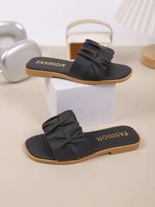 Ciabatte alla moda per bambini da esterno, sandali piatti con punta quadrata per l'estate, nuove scarpe da spiaggia con punta quadrata, molto attraenti per le ragazze - nero - Visualizzare 4