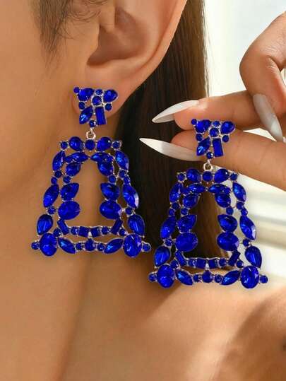 1 Pair Elegant Geometric Hollow-Out Earrings, Fashion Runway Dangle Earrings, Exaggerated Palace Style Earrings For Women
