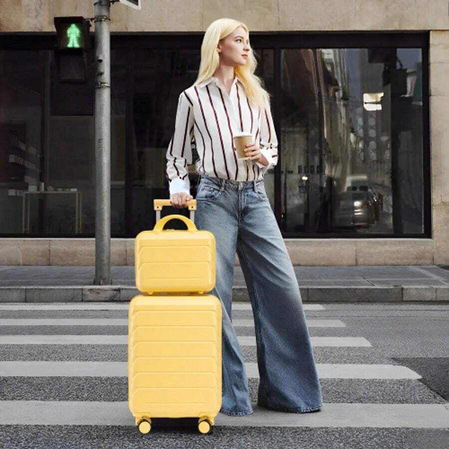 مجموعة حقائب سفر ABS دوارة من قطعتين 14"/19" مع قفل رقمي وحقيبة مستحضرات تجميل 14" - أصفر - مشاهدة 1