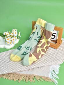 1 Pair Cute Giraffe Pattern Versatile Casual Mid-Calf Socks For Women
