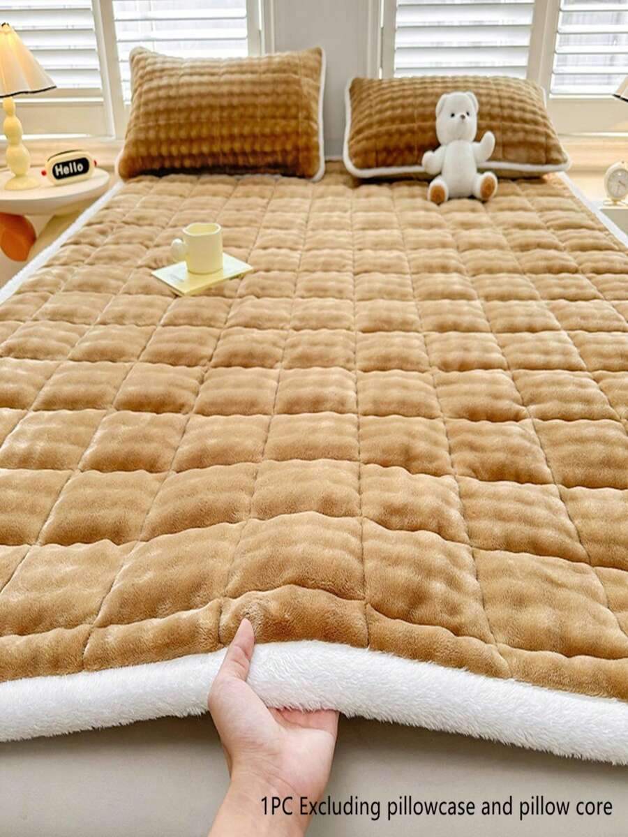 1pc Gray Quilted Mattress Pad, Soft Taffeta Plush Dark Gray Mattress Protector Cover, Minimalist Style Mattress Topper, 4-Corner Elastic Strap Design, Suitable For Spring Mattress, Foldable For Storage, Easy Care, All Season Use