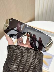 一副欧美风时尚眼镜，天鹅造型，复古优雅亮面PC（聚碳酸酯）材质，四季皆宜。 - 彩色 - 查看 5