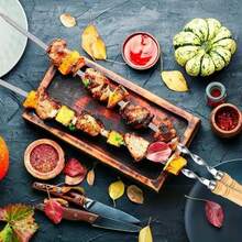 6根宽扁不锈钢烧烤签，带木柄，结实耐用，可重复使用，适用于露营、家庭烧烤、户外派对烹饪牛肉、羊肉、鸡肉、鱼肉、蔬菜等，厨房用具 - 6pcs - 查看 4