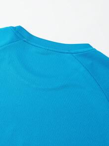 1pc Men's Autumn/Winter Sports T-Shirt, Reflective Trim Design, Long Sleeve Casual Round Neck T-Shirt, Outdoor Fitness Activewear, Soccer Grid Polyester Knit Fabric - Lightweight, Soft, Comfortable, Suitable For Layering, Gym Workout, Outdoor Running, Cycling, Fishing, Basketball And Household Wear