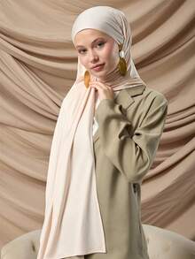 قطعة واحدة وشاح كلاسيكي بسيط للنساء بلون أحادي أنيق وكاجوال ذو حافة، مصنوع من قماش جيرسيه فسكوز عالي الجودة، وشاح طويل على شكل عمامة، مناسب للحياة اليومية والخروجات والتجمعات