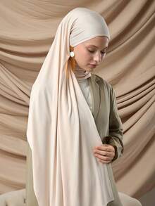 قطعة واحدة وشاح كلاسيكي بسيط للنساء بلون أحادي أنيق وكاجوال ذو حافة، مصنوع من قماش جيرسيه فسكوز عالي الجودة، وشاح طويل على شكل عمامة، مناسب للحياة اليومية والخروجات والتجمعات