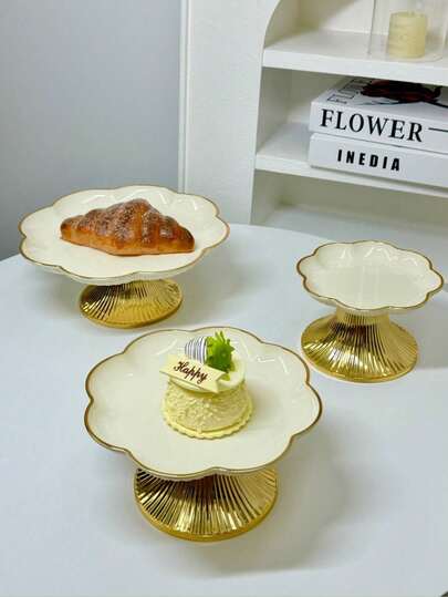 1pc Flower Shaped Plate With Gold Base, Multifunctional Fruit Tray, Suitable For Dining Table Decor, Desserts, Snacks, Cookies, Home And Kitchen Dining Plate, Ramadan Use