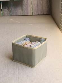 Hộp đựng quần áo không dệt PP chất lượng cao, có thể giặt, gấp gọn, không mùi, nhiều màu sắc và kích cỡ. Hộp đựng quần áo không dệt có khóa kéo đáy, có thể gấp gọn để cất giữ và sắp xếp đồ chơi, quần áo và các vật dụng khác. - Màu Xám nhạt - Xem 10