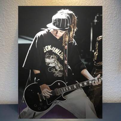 Top Pick1pc Tokio Hotel Rock Band Poster - Black & White Live Performance Guitarist Wall Art Poster, Bold Monochrome Photography, High-Quality Canvas Print For Bedroom, Living Room, Office, Cafe Decor