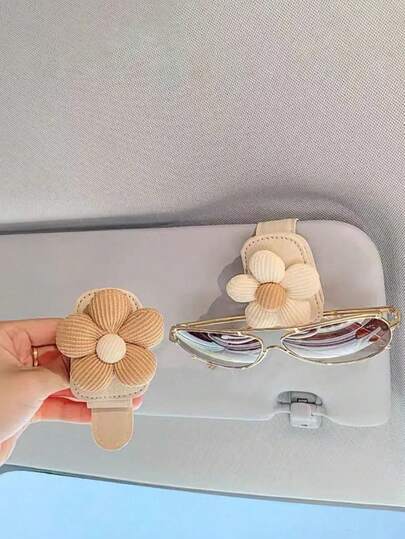 Car Cute Little Flower Glasses Holder, Car Sun Visor Storage, Car Summer Sun Sunglasses Multi-Functional Creative Card Holder