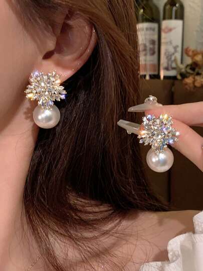 1 Paar Luxus Schneeflocken Kristall & Perlen Hänge-Ohrringe, funkelnde elegante Damen Ohrringe, exquisites Weihnachts- & Neujahrsgeschenk