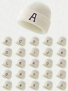 Ta unisexowa czapka baseballowa ozdobiona jest 26 haftowanymi wzorami liter i złotym wykończeniem. Posiada regulowany daszek, dzięki czemu nadaje się do aktywności na świeżym powietrzu. Niezależnie od tego, czy podróżujesz przez cały rok, czy wychodzisz na miasto, to idealny wybór.