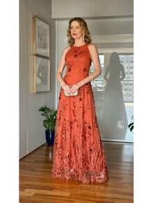 Jessica Terracotta Long Party Dress With Romantic Embroidered Tulle And Halter Neckline. Perfect For Elegant Parties, Bridesmaids, Mothers Of The Bride, Graduation, And Gala Events. Enhance Your Silhouette With Glamour And Sophistication. - Terracota - 查看 2