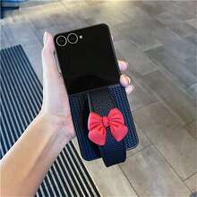 奢华红色蝴蝶结手链黑色藤编图案手机壳，兼容三星及其他手机，毛球吊坠饰品 - 黑色 - 查看 3