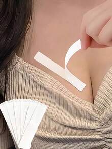 36片装防走光胸贴，女士时尚防走光贴纸，防滑服装胶带，连衣裙肩带固定贴，双面衣橱胶带，返校必备，派对服装救星——所有产品均旨在防止走光，确保您的服装牢固贴合。 - 彩色 - 查看 1