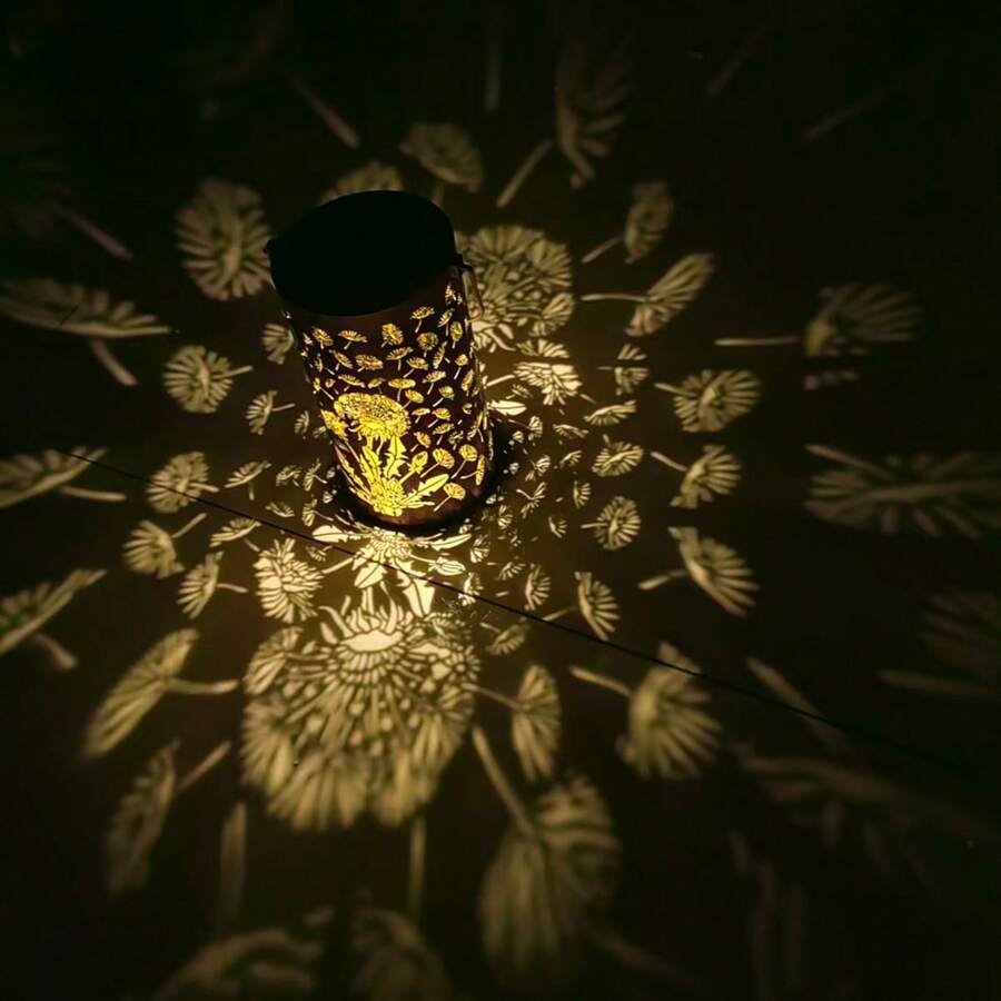 1个太阳能投影灯，蒲公英镂空设计太阳能装饰灯，金属装饰灯，适用于园艺 - 优雅的庭院装饰，圣诞节户外装饰，是送给家人和朋友的完美圣诞礼物，理想的圣诞纪念品