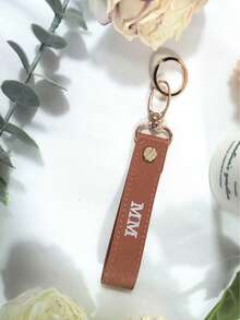 1 Stück personalisierter großer Ring Schlüsselanhänger - Individualisierte Schlüsselanhänger - Handschlaufen Schlüsselanhänger - Taschendekoration - Autohaken - Geschenke für sie - Mode Schlüsselanhänger - Weihnachtsgeschenke, nur Schriftzeichen, Sonderzeichen können nicht individualisiert werden, Multifunktional, Dekorativ, Wiederverwendbar, Exquisit, Stilvoll, Hochwertig, Farbig, Modern, Individuell, Personalisiert, Einzigartig, Wohndekoration, Wohndekoration, Warme Atmosphäre, Herbstliche Wohnungsauffrischung, Wohnharmonie