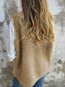 女士秋冬无袖仿毛皮休闲纯色纽扣口袋开襟背心 - 駝色 - 查看 2