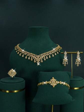 5pcs 18K Gold Plated Luxury Royal Style Bridal Wedding Jewelry Set, Handset White Cubic Zirconia Teardrop Tassel Design, Including Necklace, Bracelet, Earrings, Ring, Suitable For Daily Wedding Wear, Wedding Anniversary Gift (Gift Box Included)