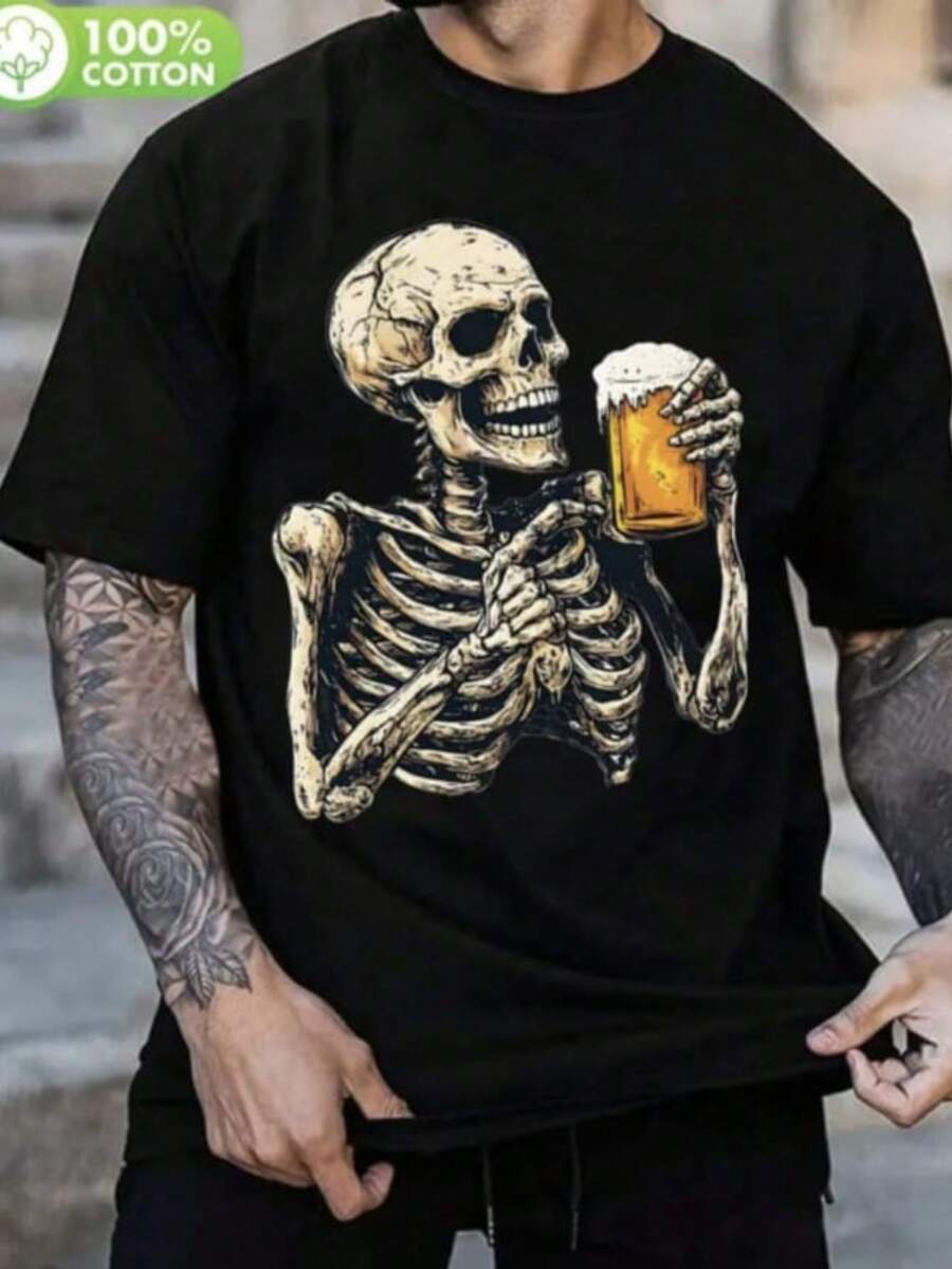 Made From 100% Cotton, This Men's Black T-Shirt Offers A Soft Touch, Breathability, And All-Day Comfort. It Features A Skeleton Print With A Beer Glass. - 黑色 - 查看 1