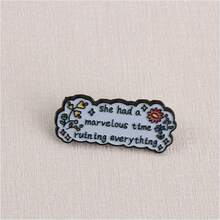 Quirky She Had A Marvelous Time Enamel Pin Humorous Cloud Shaped Brooch With Witty Quote Fun Filled Lapel Pin Playful Design Sassy Message - 彩色 - 查看 3