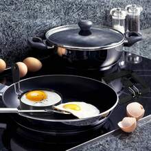 [Latest Upgrade, Premium Quality]Silicone-Handled Egg Ring, Stainless Steel Egg Ring With Non-Stick Coating. Perfect For Omelets, Gourmet Breakfasts, And Breakfast Egg Molds. Easily Create Delicious Egg Cup Sandwiches, Pancakes, And More. Achieve Perfectly Round Eggs You'll Proudly Place Atop Burgers. Professional Chefs Favor Our Stainless Steel Egg Ring Molds For Their Superior Durability Over Silicone Alternatives. Whether You're A Professional Chef Or Want To Surprise Loved Ones With Delicious Home-Cooked Meals, These Pancake Molds Are The Ideal Cooking Tools To Effortlessly Create Nutritious And Tasty Breakfasts! - 黑色 - 查看 7