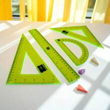 Juego de geometría escolar con 4 piezas Multicolor, incluye, regla, escuadras y transportador. Ideal para tareas, dibujo técnico, mediciones exactas y uso escolar. - Amarillo - Ver 3