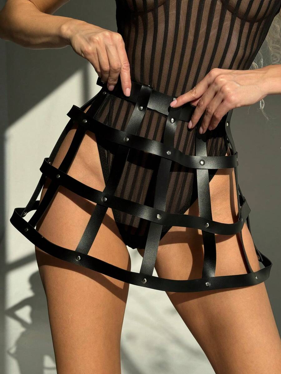 时尚优雅的女士PU皮革镂空腰带裙，朋克风格腰带，适合日常穿着和派对/假日场合。