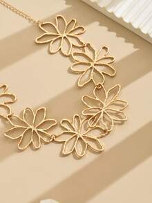 1 chiếc vòng cổ choker ngắn bằng hợp kim dày dặn, kiểu dáng cổ điển, hình hoa rỗng phóng đại, dành cho nữ, phù hợp cho tiệc tùng và đeo hàng ngày. - Vàng - Xem 4