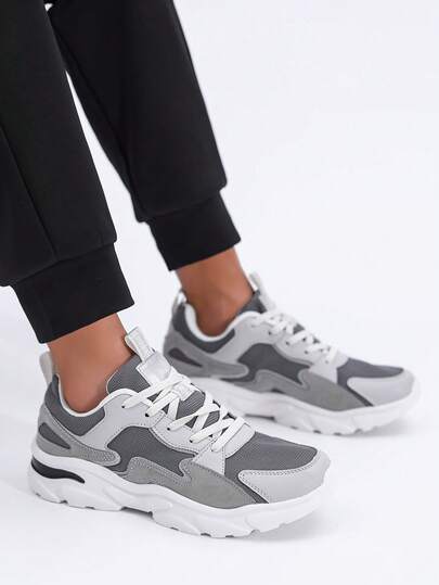 Zapatos casuales para hombre, de bloques de color y parches, antideslizantes, resistentes al desgaste y transpirables. Zapatos deportivos casuales de estilo minimalista formal con cordones y parte superior baja. Zapatos deportivos de unicolor para primavera/otoño con suela baja. Zapatillas de tenis para hombres.