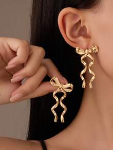 1Pair 14K Gold Metal Ribbon Charm Bow Stud Earrings, Women's Fashion Wedding Earring, Elegant Long Earrings, Perfect Gift For Mother's Day, Valentine's Day, And Christmas