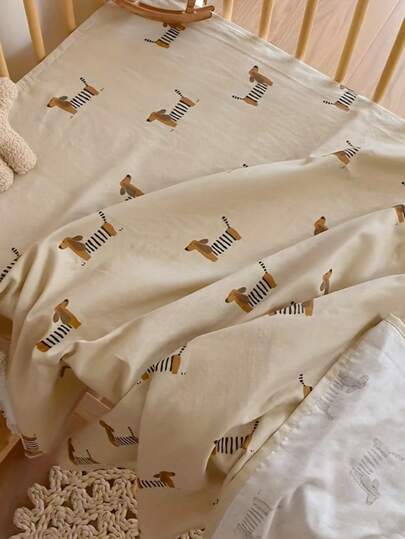 1 bộ ga trải giường cũi trẻ em in hình hoạt hình dễ thương, chất liệu vải muslin thoáng khí dành cho trẻ sơ sinh, kích thước 140cm x 100cm.
