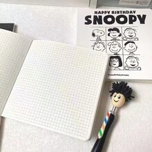 1 pieza Cuaderno de estudiante con cuadrícula gruesa estilo Snoopy, estilo Ins, estilos aleatorios, relleno de calcetín navideño, regalos navideños, Navidad, decoraciones navideñas - Multicolor - Ver 5