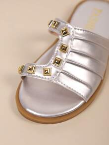 Children Fashion Outdoor Sandals Summer Square Toe Flat Shoes Strap Sandals New Style Girls Shoes Stylish Beach Slippers - Silver - View 8