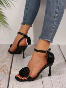 时尚方头凉鞋,休闲简约风,性感高端夏季户外穿搭,细带露趾设计,适合约会、通勤、旅行等场合。 - 黑色 - 查看 7